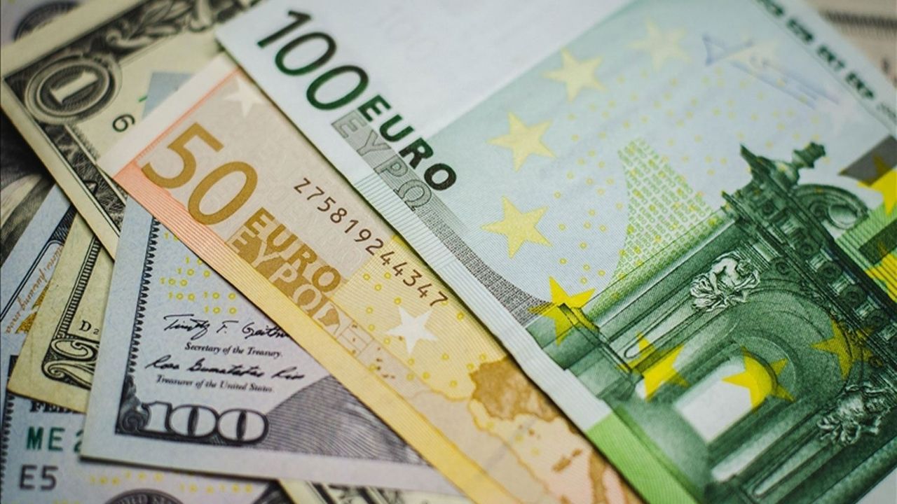 Dolar ve Euro, her gün taze rekorlara imza atıyor!