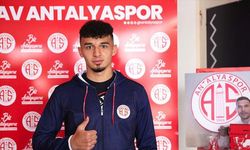 Antalyaspor'un genç futbolcusu Gökdeniz Bayrakdar'ın hayali gol krallığı