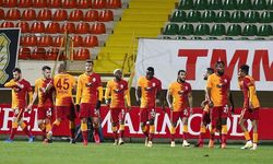 Galatasaray savunmasıyla Süper Lig'in zirvesinde