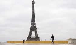Fransa, Kovid-19 salgınında 1 yılın ardından yeniden sokağa çıkma kısıtlamasına gidiyor