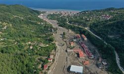 Kastamonu'nun Bozkurt ilçesindeki arama kurtarma ve enkaz çalışmaları aralıksız sürüyor