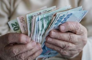 Emekliler Neden Düşük Maaş Alıyor?